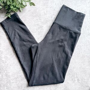 Aerie Black Original High Rise Legging Size Small Short